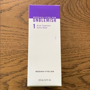 Rodan + Fields Acne Treatment Sulfur Wash